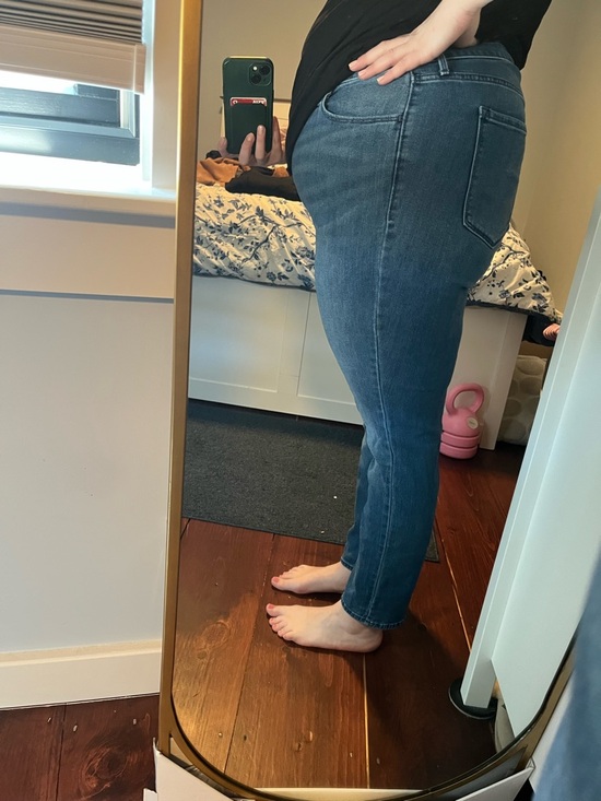 Old Navy Denim - Old Navy Women's Wow Straight Jeans Medium Wash